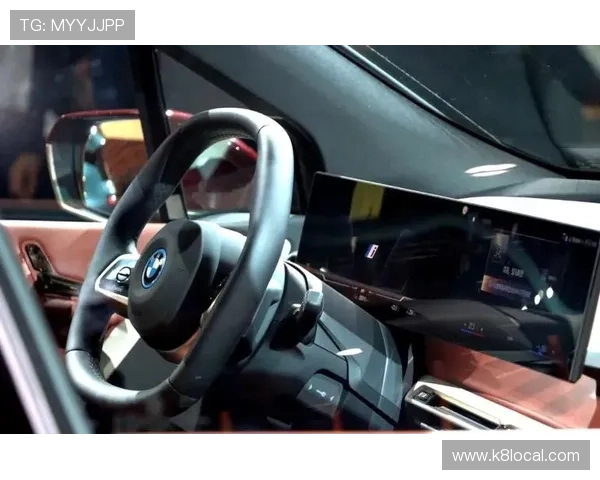 奔驰宝马：豪华车界的双雄争霸引领未来出行新潮流